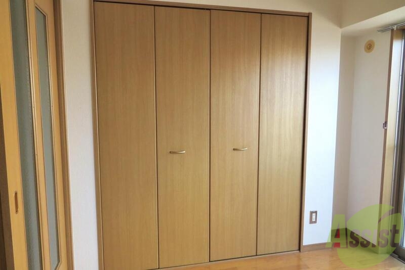 収納　クローゼットは何でも仕舞えそうな感じ。