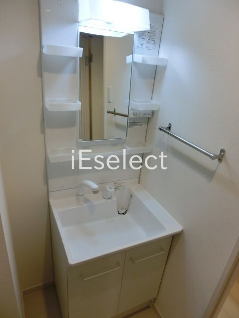 洗面設備　忙しい朝に便利なシャンプードレッサー