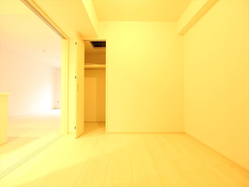 その他　洋室5.1帖　クローゼット付（収納充実してます）