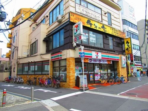 コンビニ　セブン-イレブン大阪玉出駅前店（コンビニ）まで289m