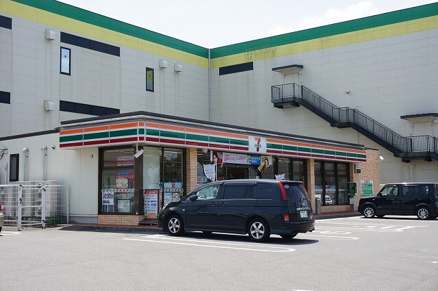 コンビニ　セブンイレブン宮崎花ケ島町店（コンビニ）まで465m