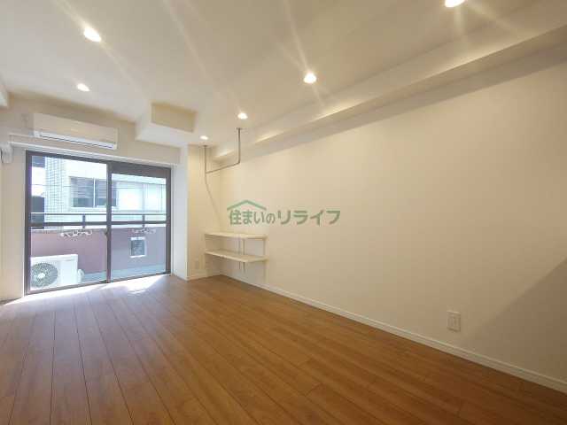 エントランス　ロイヤルハイツ新宿御苑