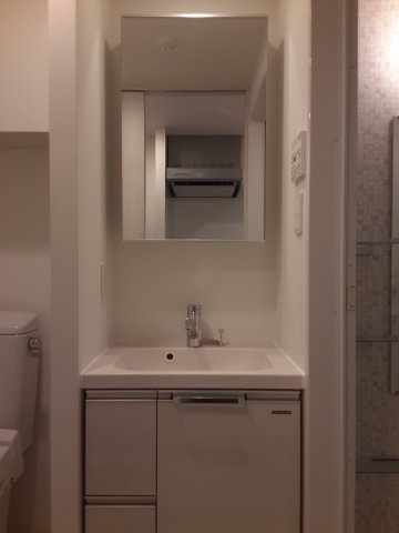 洗面設備　日々の生活に便利な「独立洗面台」あります。