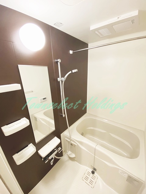 バス・シャワールーム　清潔感のあるお風呂です♪