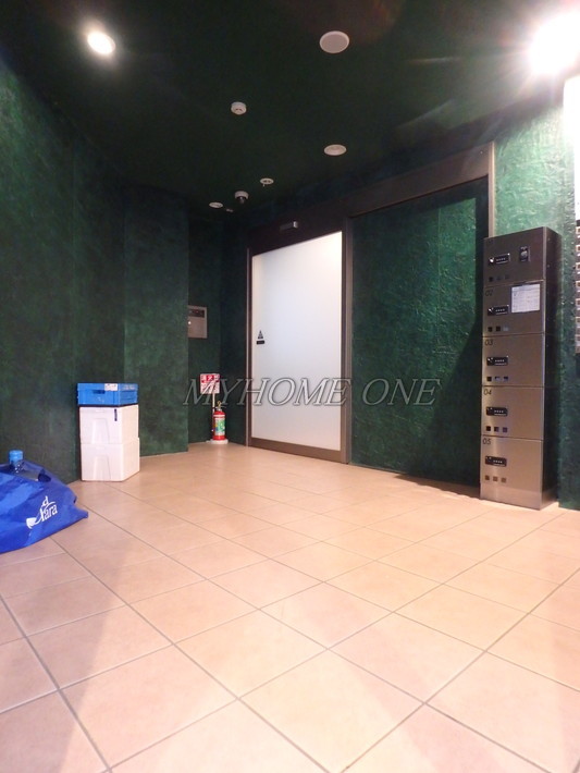 エントランス　エントランス