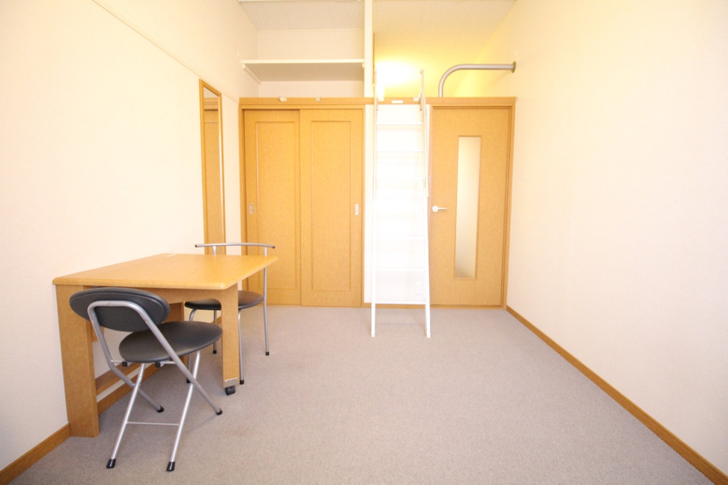 居室・リビング　2～3Ｆカーペット仕様