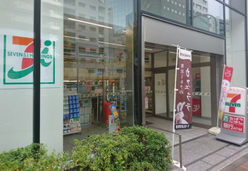 コンビニ　セブンイレブン芝フロントビル店（コンビニ）まで40m