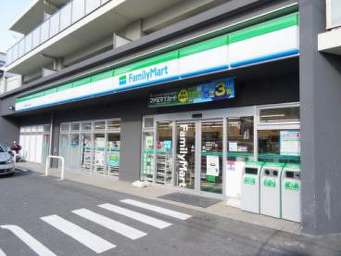 コンビニ　ファミリーマート横浜西寺尾1丁目店（コンビニ）まで423m