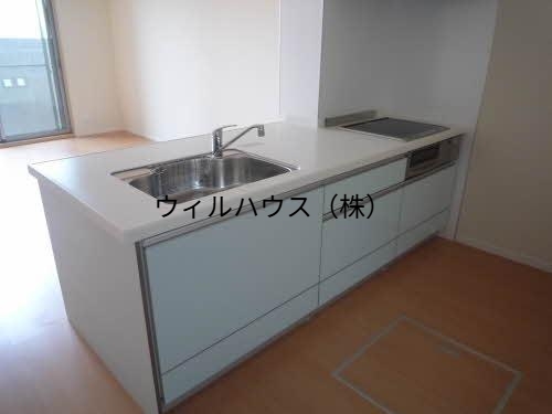 キッチン　３口ＩＨコンロ付きシステムキッチン！