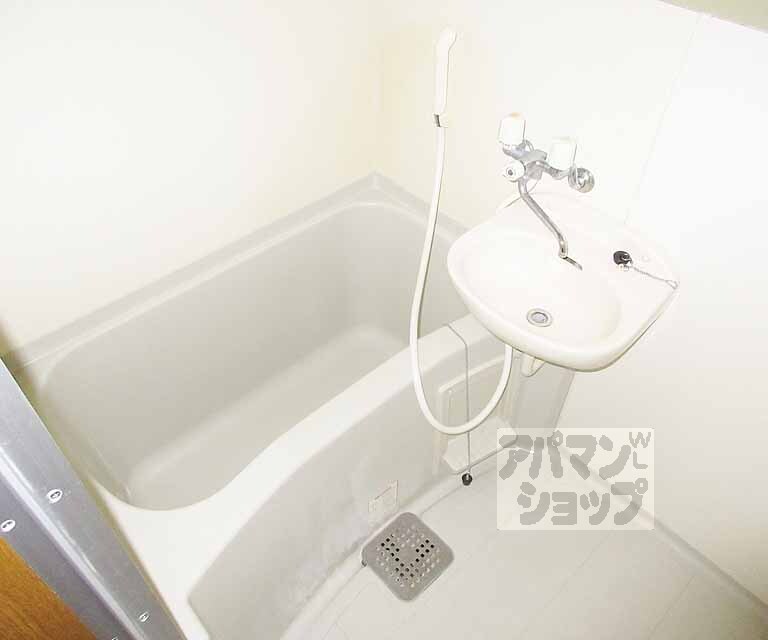 バス・シャワールーム　とっても綺麗。