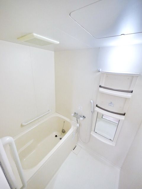 バス・シャワールーム　バスルーム