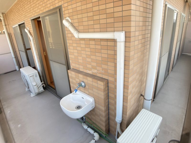 バルコニー　外からの目が気にならないバルコニーで洗濯物が干せます