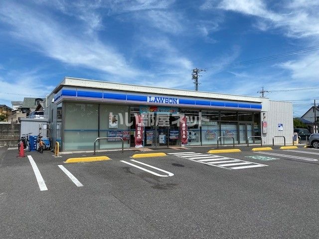 コンビニ　ローソン 鈴鹿江島店（コンビニ）まで627m
