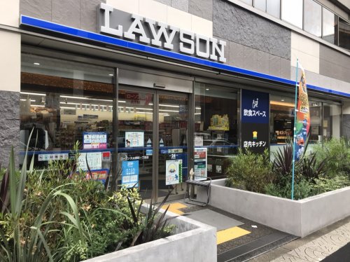 コンビニ　ローソン 久太郎町一丁目店（コンビニ）まで182m