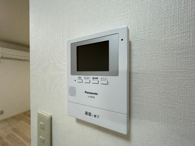 セキュリティ　モニター付きインターホン