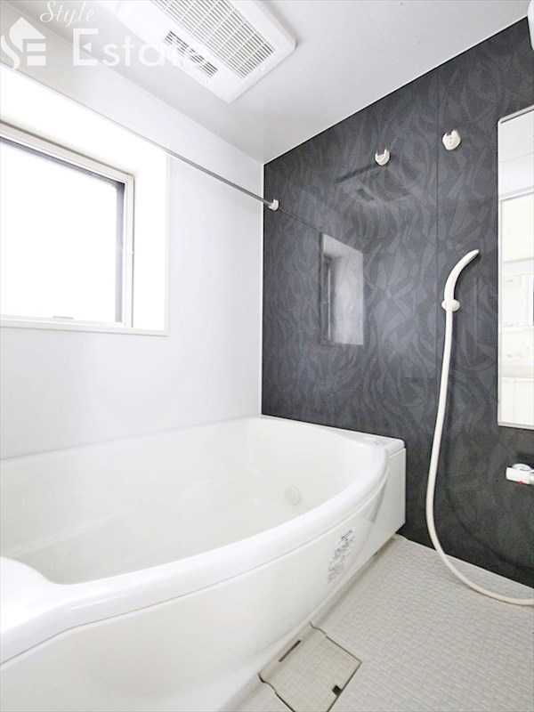 バス・シャワールーム　バスルーム