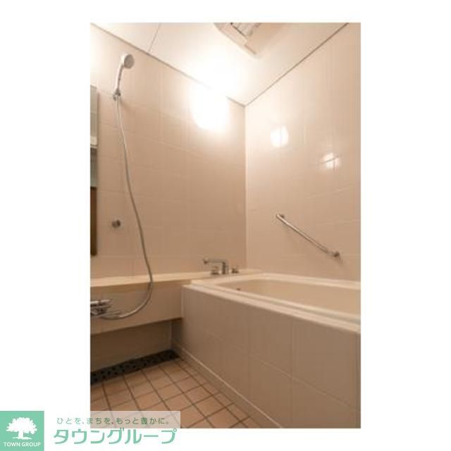 バス・シャワールーム　※写真は同タイプ住戸です。