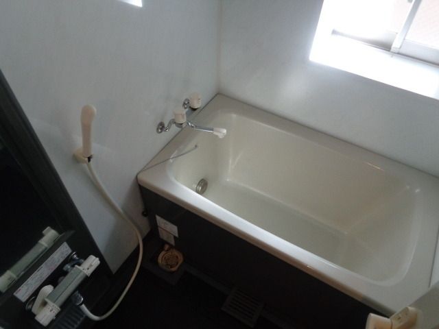 バス・シャワールーム　バスルーム