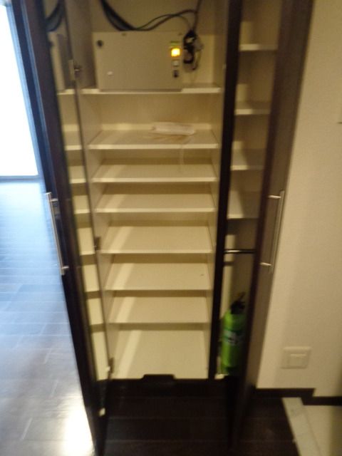 玄関　シューズBOX