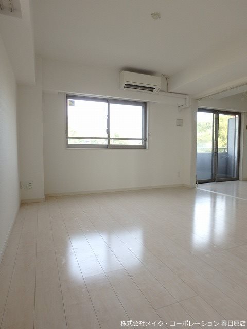 居室・リビング　写真は同型タイプ