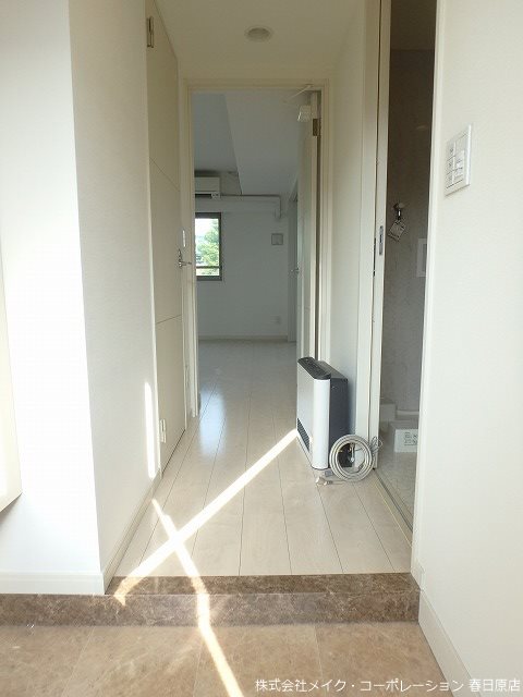 玄関　写真は同型タイプ