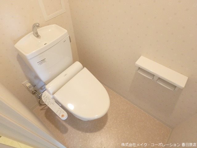 トイレ　写真は同型タイプ
