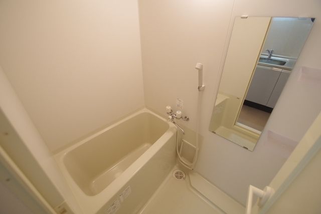 バス・シャワールーム　★清潔感のあるお風呂★