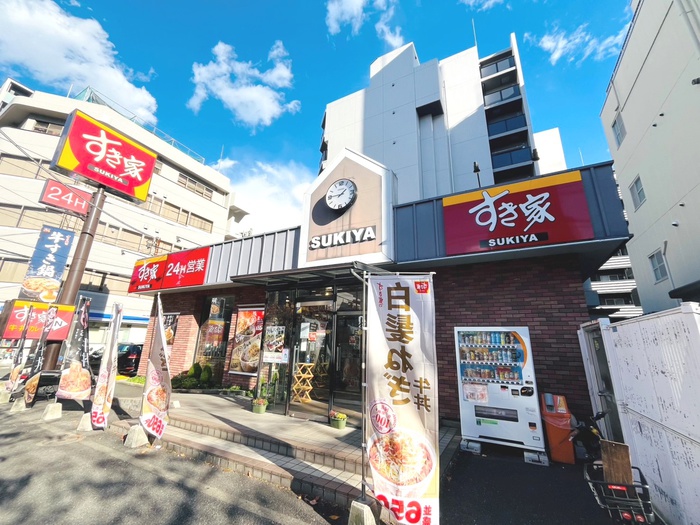 飲食店　すき家桜新道南大井店（飲食店）まで180m
