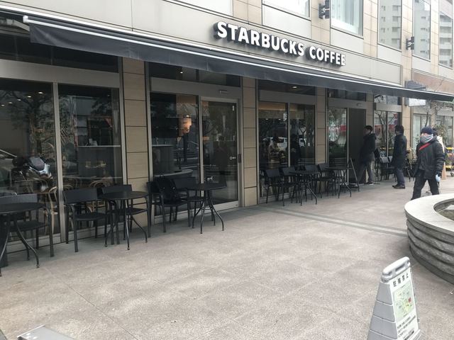 収納　スターバックスコーヒー白金高輪店