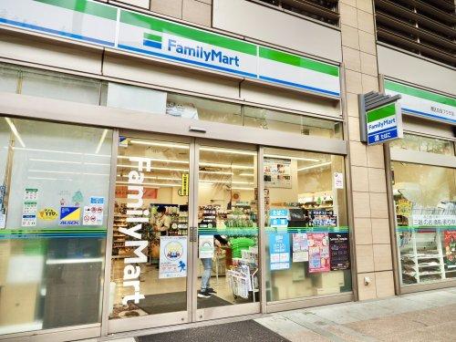 コンビニ　ファミリーマート港区白金プラザ店（コンビニ）まで244m