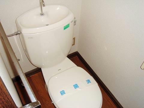 トイレ　室内写真は別部屋の写真です。