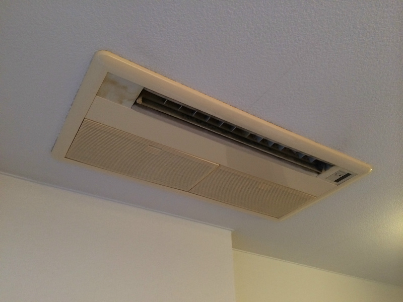 居室・リビング　エアコン