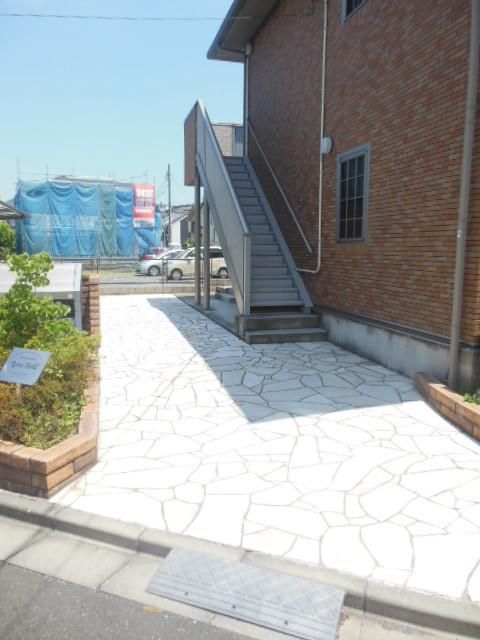 エントランス　★お部屋探しはタウンハウジング高幡不動店まで★