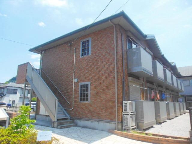 建物外観　★お部屋探しはタウンハウジング高幡不動店まで★