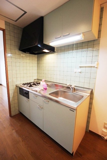 キッチン　同物件別号室