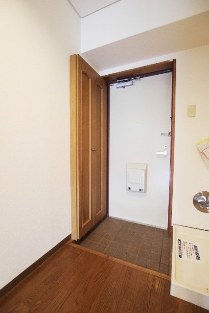 玄関　同物件別号室