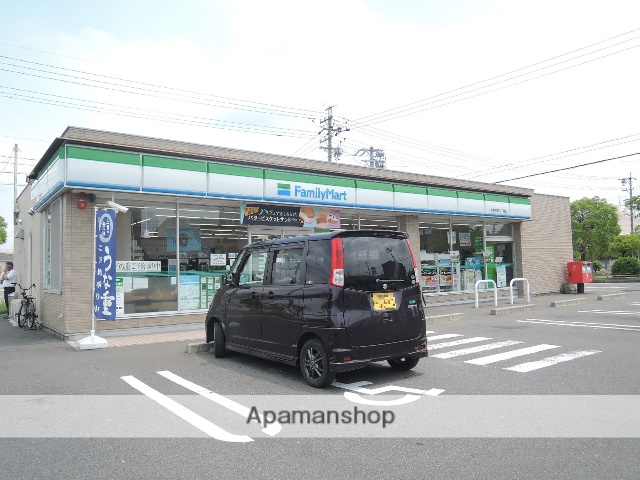 コンビニ　ファミリーマート（コンビニ）まで465m