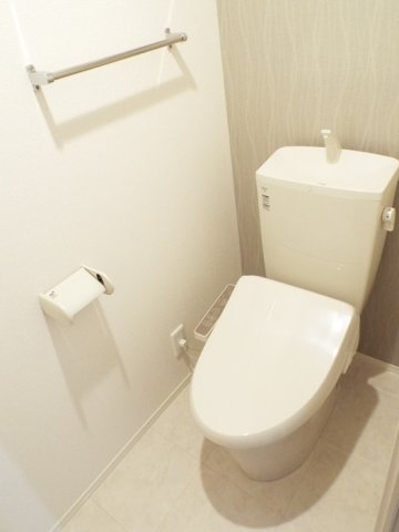 トイレ　温水洗浄暖房便座付きトイレ