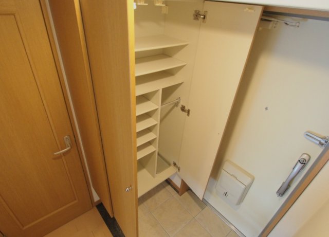 玄関　※同じ間取りの別部屋のお写真です※