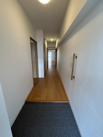 玄関　収納もある玄関です