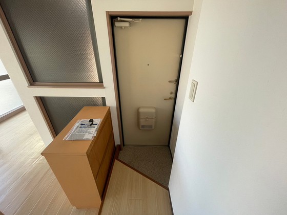 玄関　※別部屋の写真です