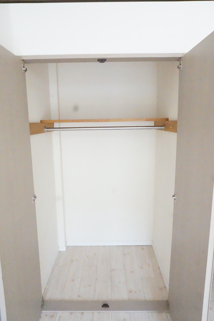 収納　お洋服がかけられるクローゼットです☆