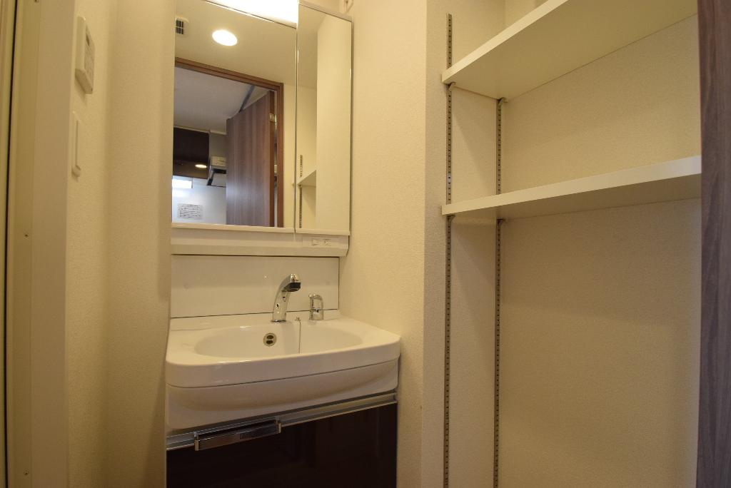 洗面設備　洗髪洗面化粧台