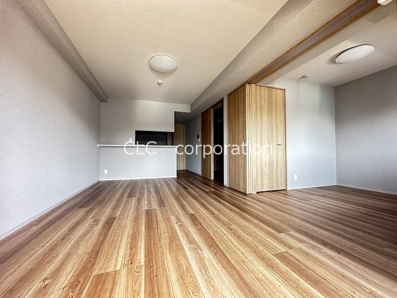 居室・リビング　別号室参考写真