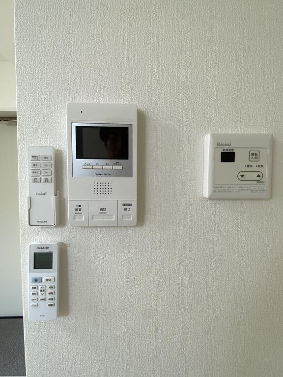 セキュリティ　TVモニター付きインターホン