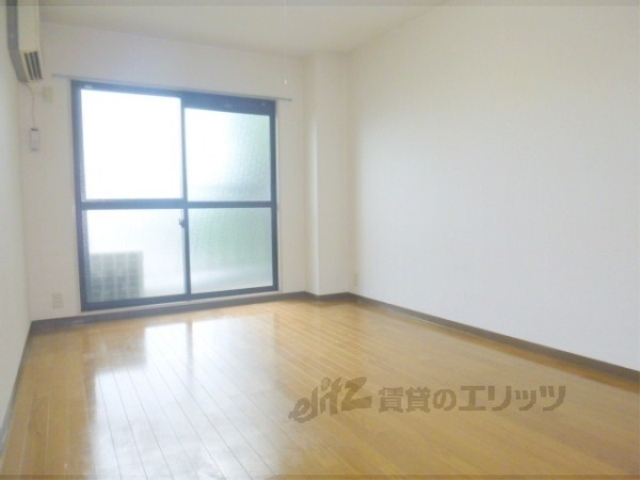 居室・リビング　綺麗な室内です。