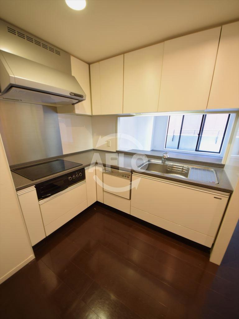 キッチン　シティタワー堀江　3口IHカウンターシステムキッチン（グリル