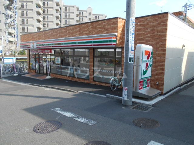 コンビニ　セブン-イレブン大和中央林間駅西店（コンビニ）まで421m