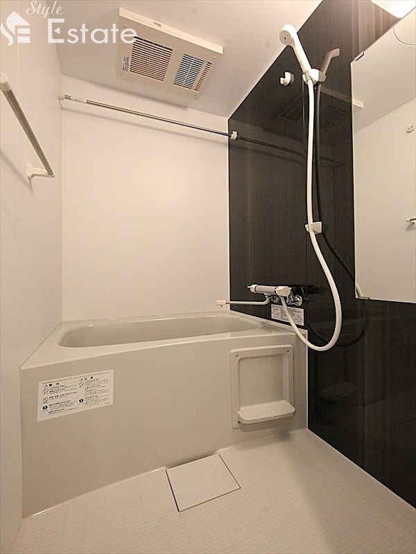 バス・シャワールーム　バスルーム