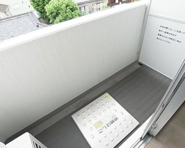 バルコニー　バルコニー